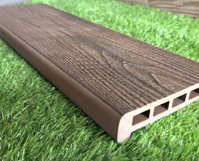 Deck de madeira cumaru instalado em área externa